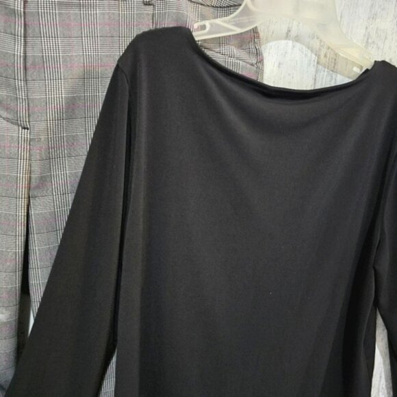 Banana Republic Women's Blouse Size Medium Black Cascading Neckline Long Sleeves - Picture 6 of 12